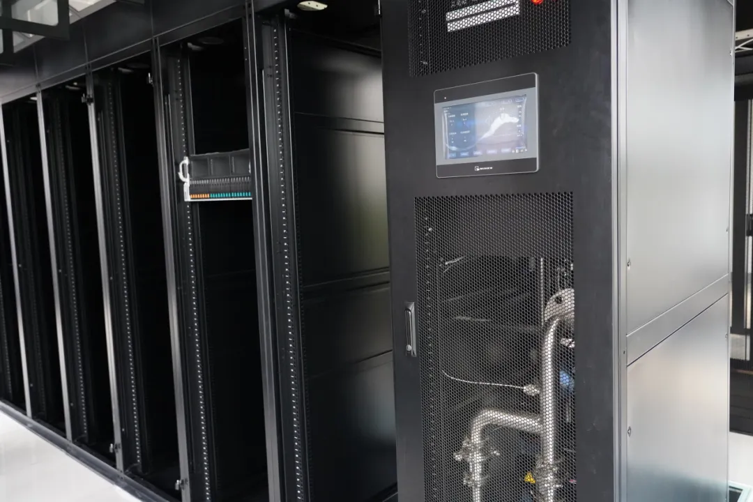 Һ����������CDU��ͷ��